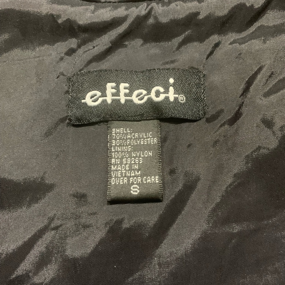 Black furry vest Size Small - Picture 4 of 7